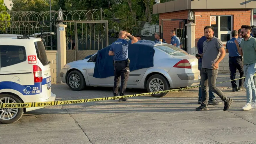 Eşini 30 kez bıçaklayıp cesedini karakola götüren kocaya iyi hal indirimi Eşini 30 kez bıçaklayıp cesedini karakola götüren kocaya iyi hal indirimi