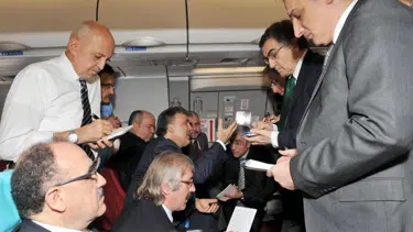 Uçaktaki gazeteciler yazdı: ‘Kürdistan’ dedi mi?