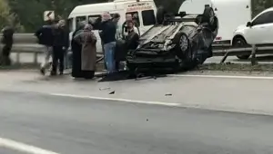 D-100’de sürücüsünün kontrolünden çıkan otomobil takla attı: 1 yaralı