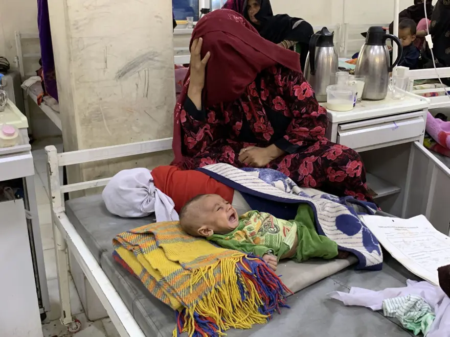 İnsanlık dramı: Sütten kesilen Afgan annelerin bebekleri büyüyemiyor 11 İnsanlık dramı: Sütten kesilen Afgan annelerin bebekleri büyüyemiyor 11
