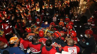 14 yaşındaki İdil, 58 saat sonra enkazdan sağ çıkartıldı