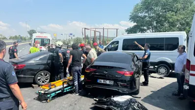 Tuzla'da feci kaza! Direksiyon hakimiyetini kaybetti, 2'si çocuk 3 yaralı