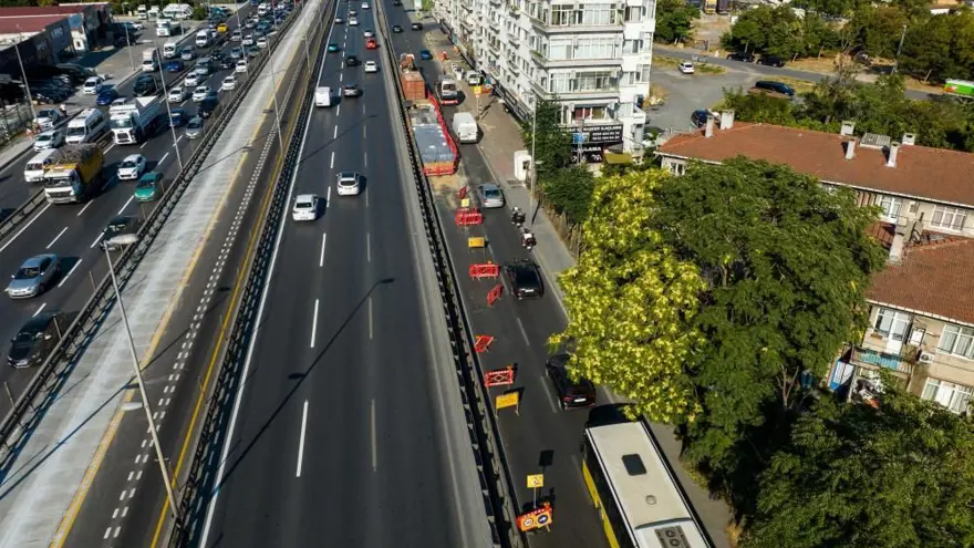 E-5’te trafikkaosu: Kilometrelerce kuyruk oluştu 2