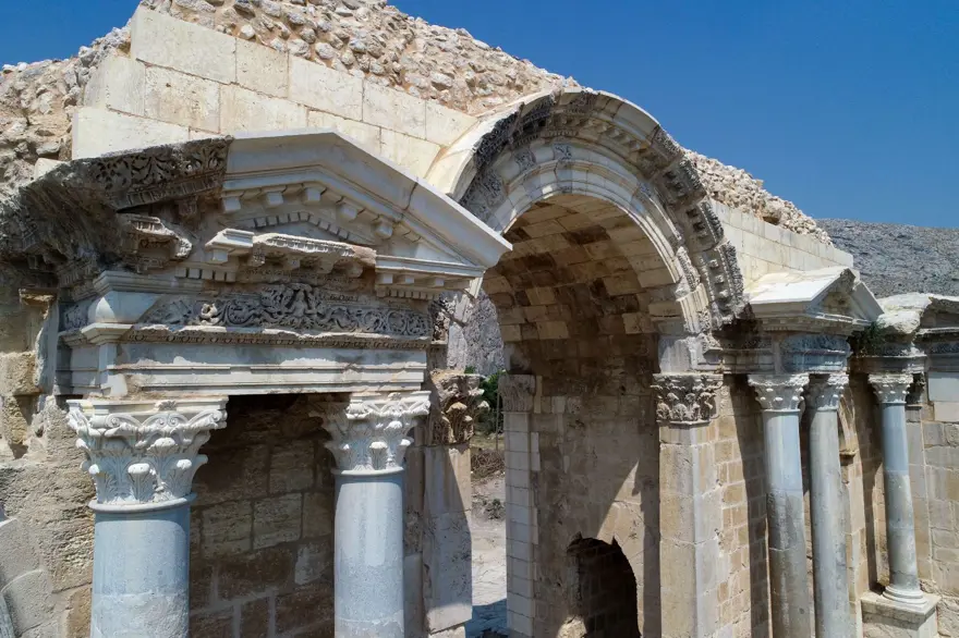 Adana'daki Anavarza Antik Kenti'nde gladyatör mezarlarına rastlandı 20 Adana'daki Anavarza Antik Kenti'nde gladyatör mezarlarına rastlandı 20