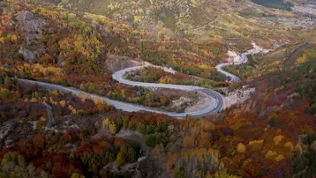 2 bin rakımlı geçitte masalsı görüntüler oluştu