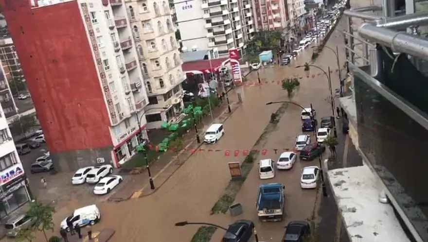 Mardin ve Şırnak'ta sağanak: Evleri su bastı 2