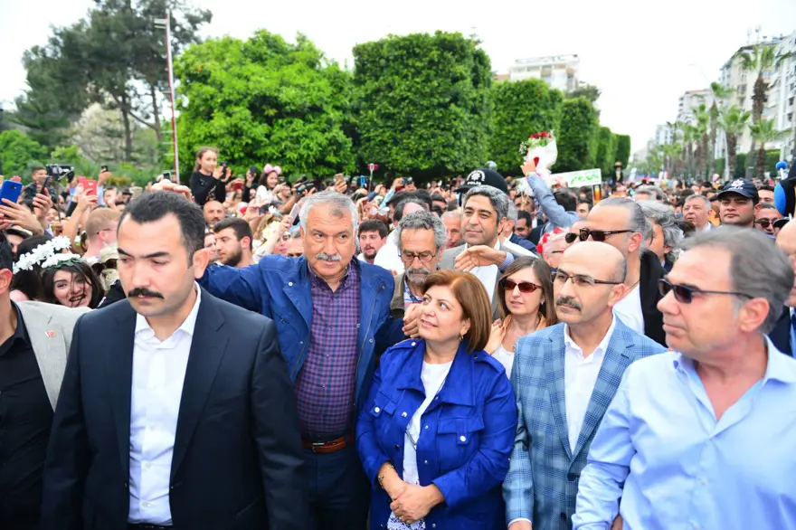 Adana'da renkli Portakal Çiçeği Karnavalı korteji 13 Adana'da renkli Portakal Çiçeği Karnavalı korteji 13