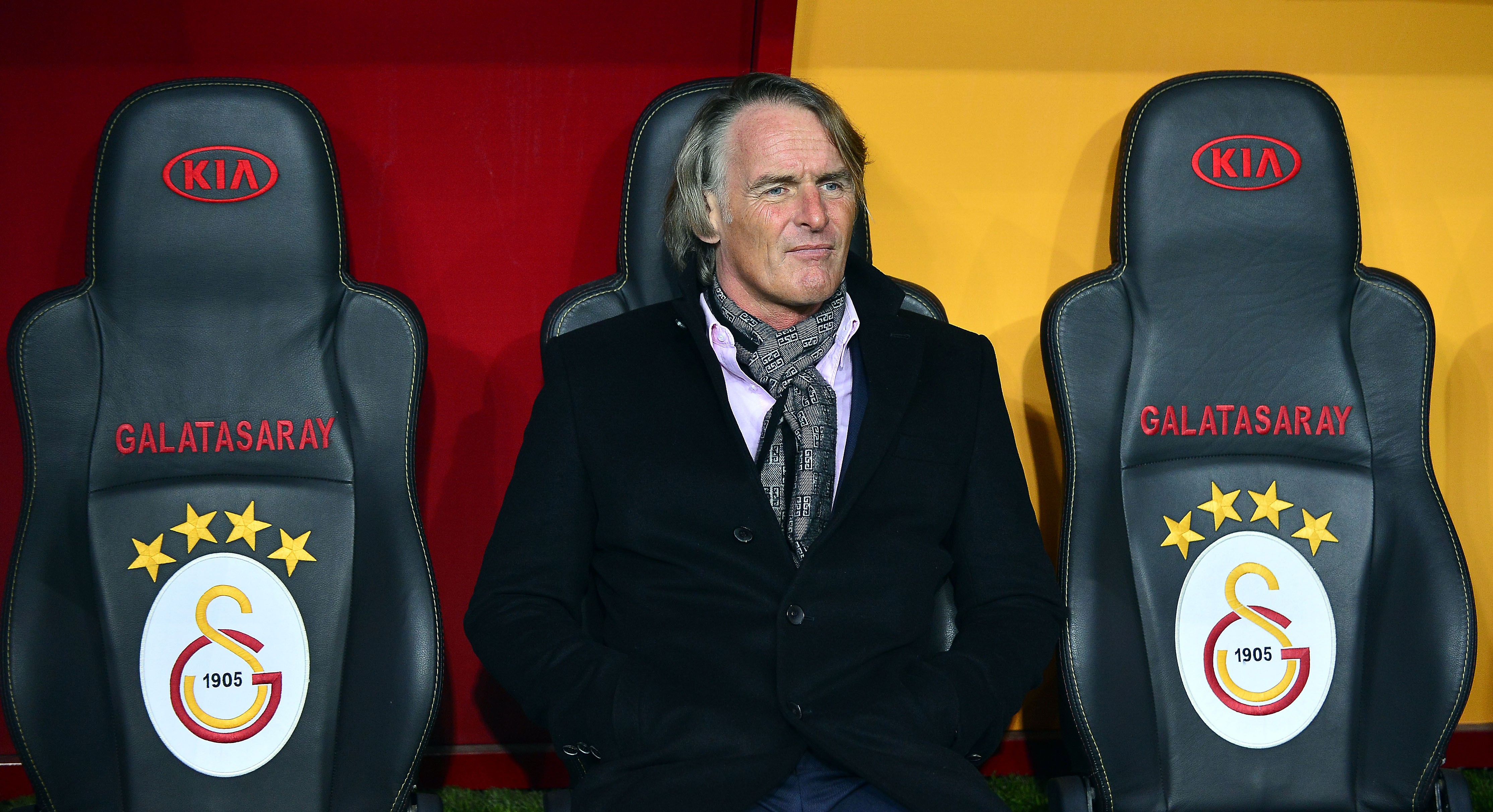 Riekerink: Podolski'nin bizimle kalması mutluluk verici