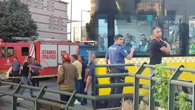 Ümraniye’de bıçaklı saldırgan önüne gelene bıçak çekip intihara kalkıştı