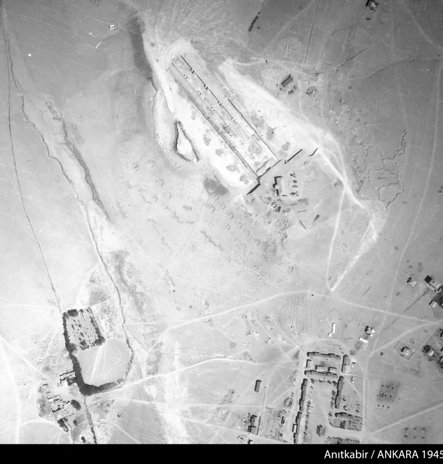 MSB, Anıtkabir'in tarihi fotoğraflarını paylaştı 