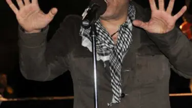 Kürtçe şarkı istediler; Arapça söyledi