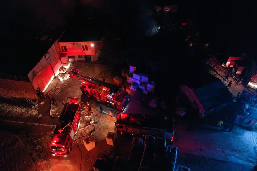 Bursa'da geri dönüşüm tesisinde yangın 4