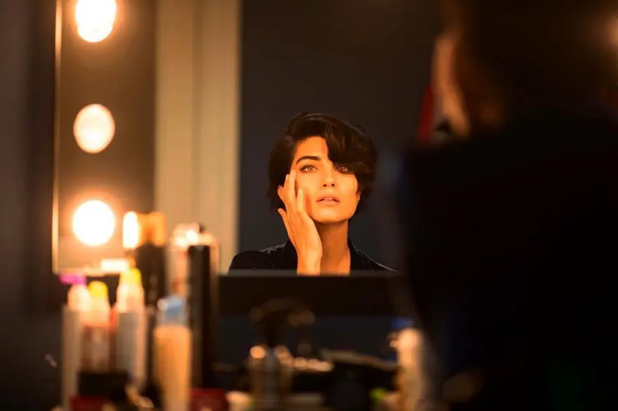 Burcu Biricik IMDb starmetrenin zirvesinde 2