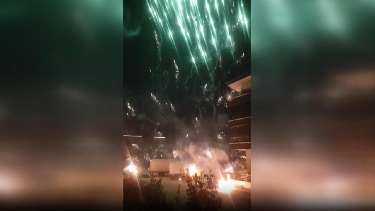 Havai fişek yangın çıkardı