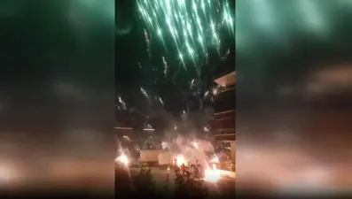 Havai fişek yangın çıkardı