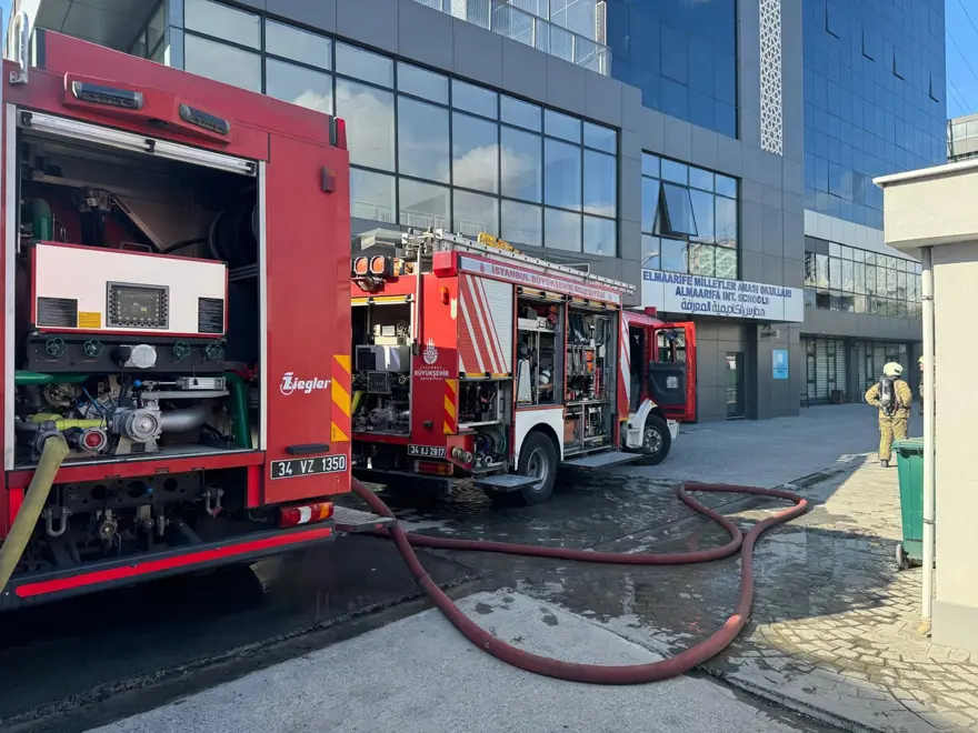 İstanbul'da özel okulda korkutan yangın 10