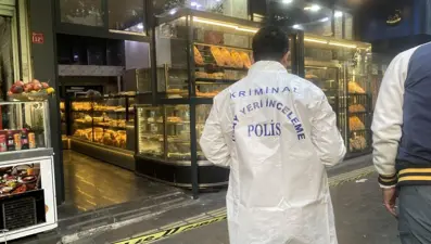 Fırındabıçaklı saldırgan paniği: Üç kişiyi bıçakladı, polis bacağından vurdu