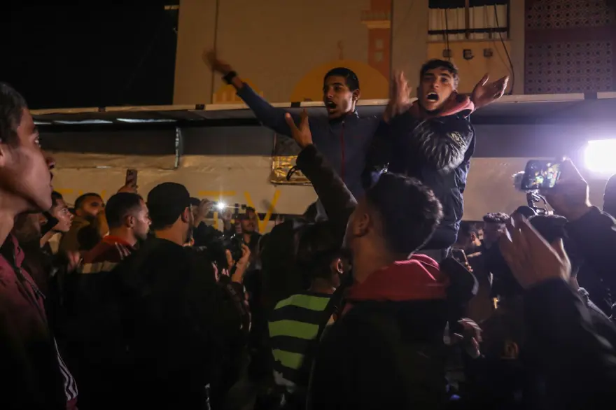 İsrail ve Hamas arasında anlaşma: Gazze'de sevinç gösterileri 12