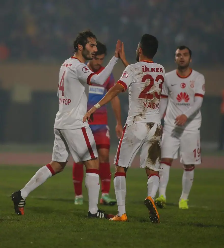 Cimbom İzmir'de kükredi 18