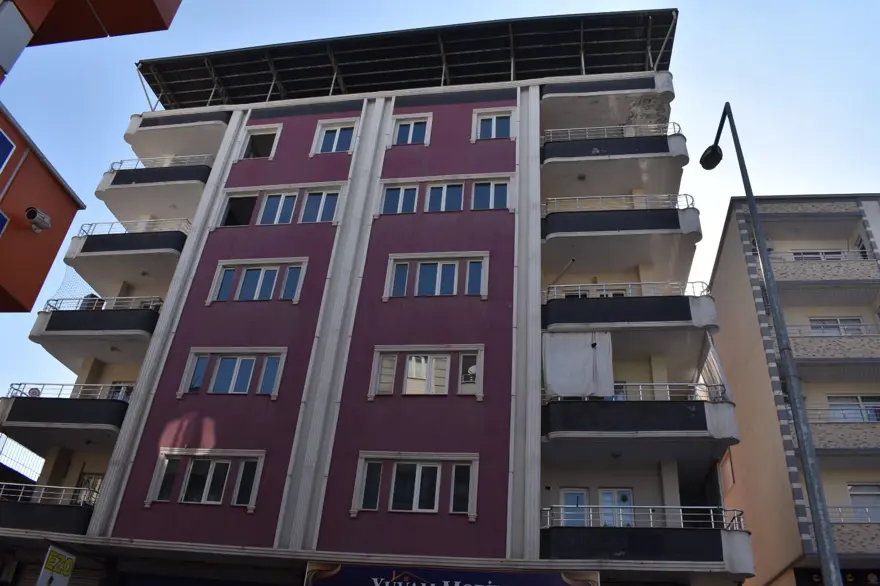 Patlayan bina kolonundan tuğla çıktı: "İnsan hayatı bu kadar mı ucuz" 