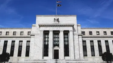 Merkez bankaları yılın ilk yarısını sınırlı da olsa hareketli geçirdi