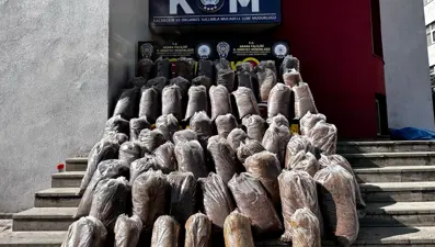 Adana'da bir ton gümrük kaçağı tütün ele geçirildi