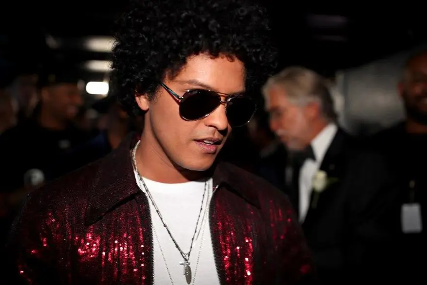 'Geleceğin Michael Jackson'ı Bruno Mars Grammy Ödülleri'ne damga vurdu 3