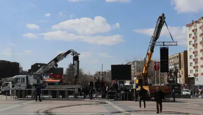 DEM Parti 17.00’de açıklama yapacak: Diyarbakır’da sessistemi ve dev ekran kuruluyor