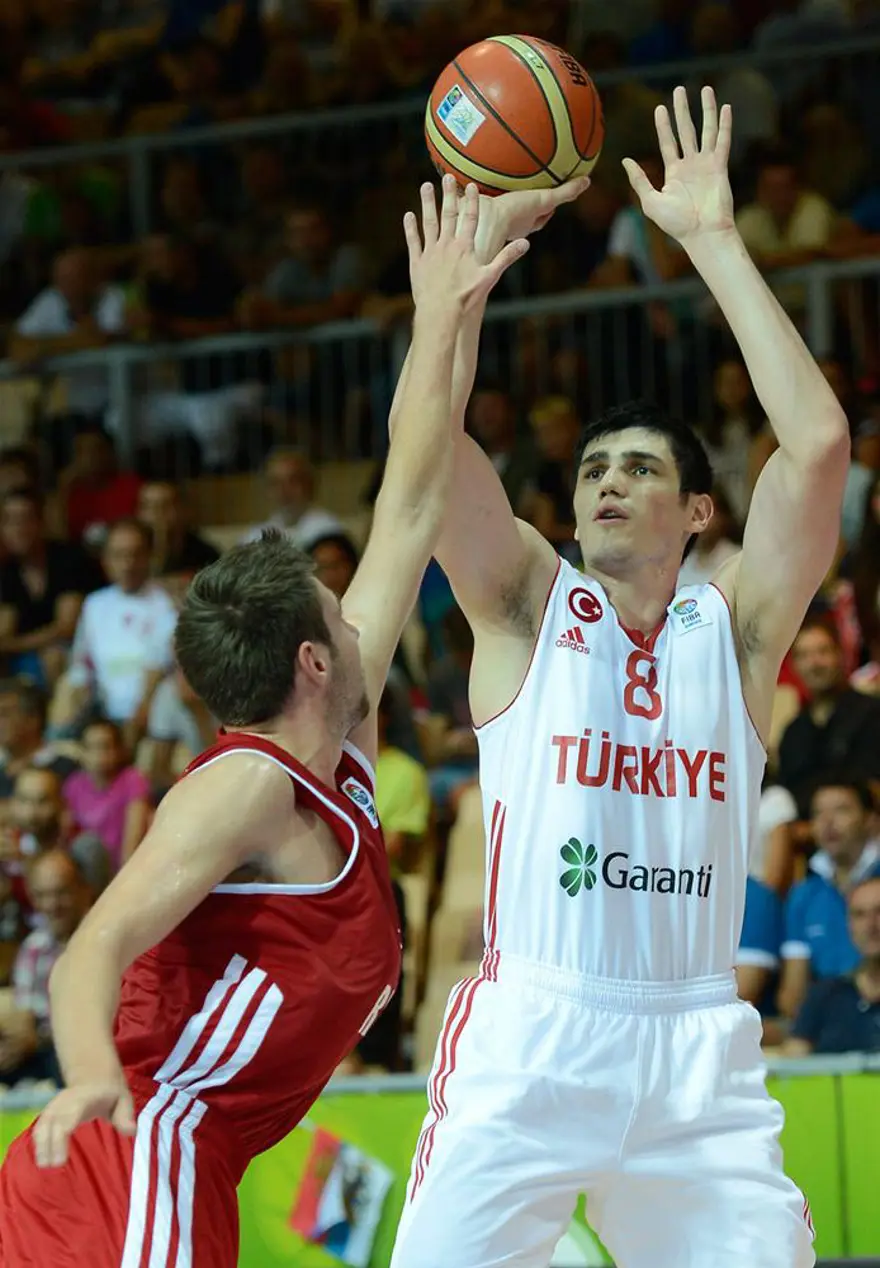 Devler mağlubiyetle kapadı 9