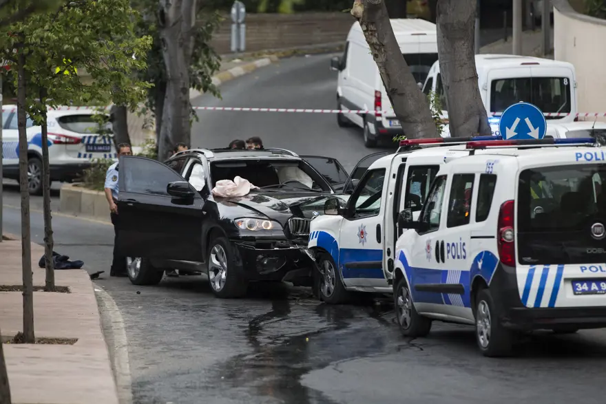Beşiktaş'ta polise silahlı saldırı 5 Beşiktaş'ta polise silahlı saldırı 5