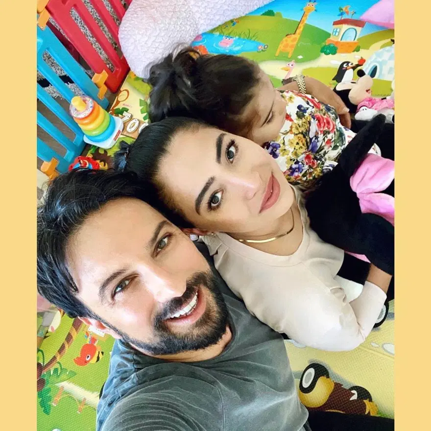 Tarkan kızı Liya'nın doğum fotoğraflarını paylaştı 4