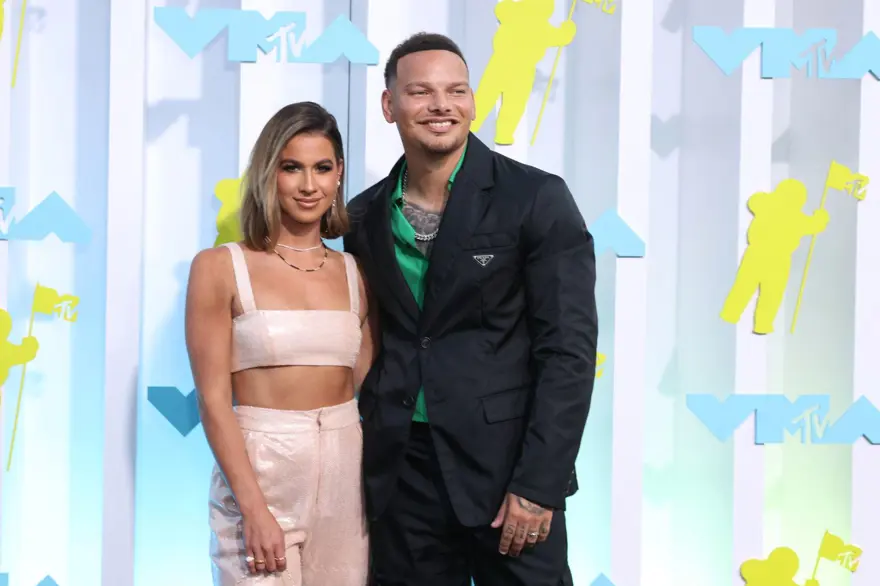 KATELYN JAE VE KANE BROWN 9 KATELYN JAE VE KANE BROWN 9