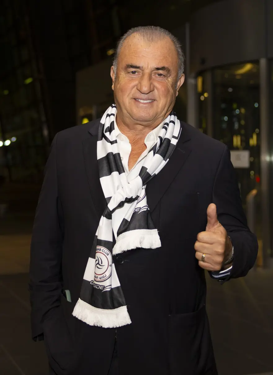 Türk futbolunun efsanelerinden Fatih Terim yeni takımında 1 milyon 750 bin dolar kazanacak 3