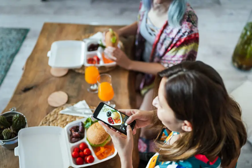 Sosyal medya fenomenleri için yeni reklam düzenlemesi 