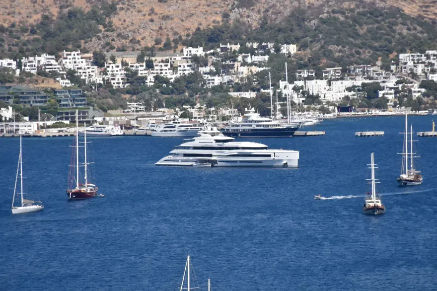 Bodrum mega yatları ağırlıyor 
