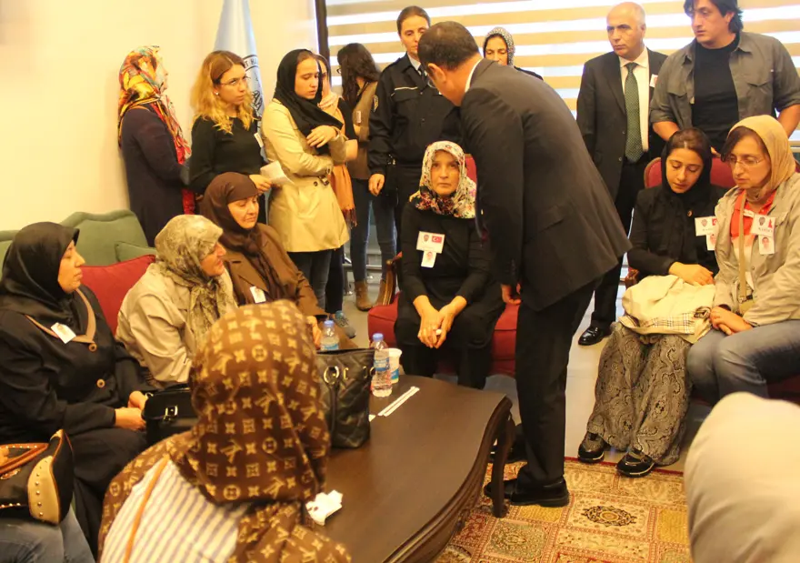 DAEŞ roketinin patlaması sonucu şehit olan polis son yolculuğuna uğurlandı 7