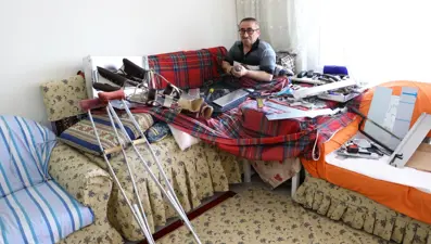 Engelli alüminyum ustası, döner ocakları yaparak hayata tutundu