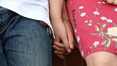 Lezbiyen çift vekalet davasını kazandı