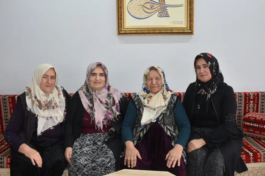 3 elti, 3 otizmli çocuğa koruyucu aile oldu 