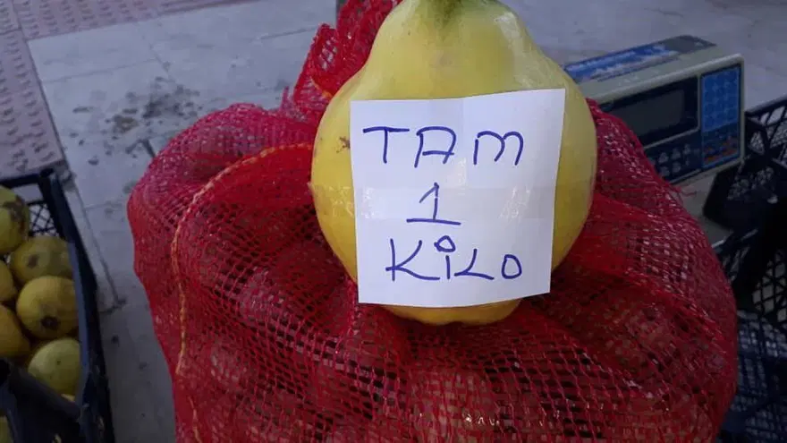 Ağırlığı 1 kiloya kadar çıkıyor, bu da limon ayva: Boğaz ağrısına, bağışıklığa iyi geliyor 