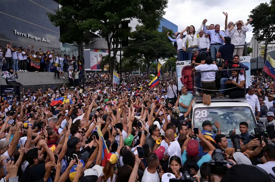Venezuela'da seçim protestoları sürüyor: "Vandallık yapanların sabıkası kabarık" 1