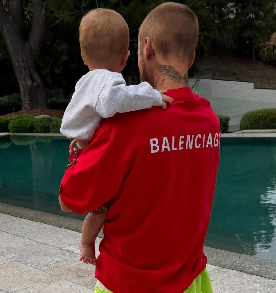 Justin Bieber babalığın tadını çıkarıyor 1