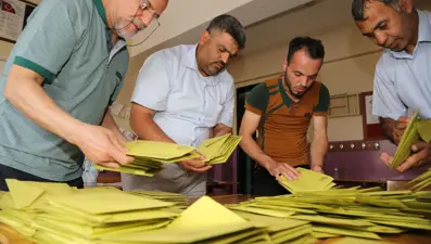 YSK referandumun iptali istemini reddetti