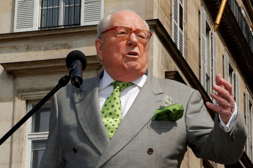 Fransa'da aşırı sağcı partinin kurucularından Le Pen hastaneye kaldırıldı