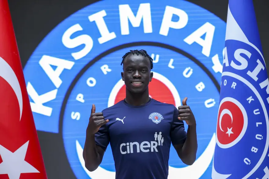 Kasımpaşalı futbolcu Awer Mabil'in ilham verici yaşamı 1