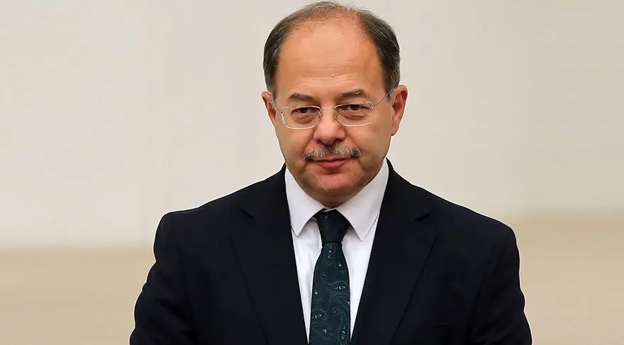 5 Başbakan Yardımcısı'nın 4'ü değişti 6