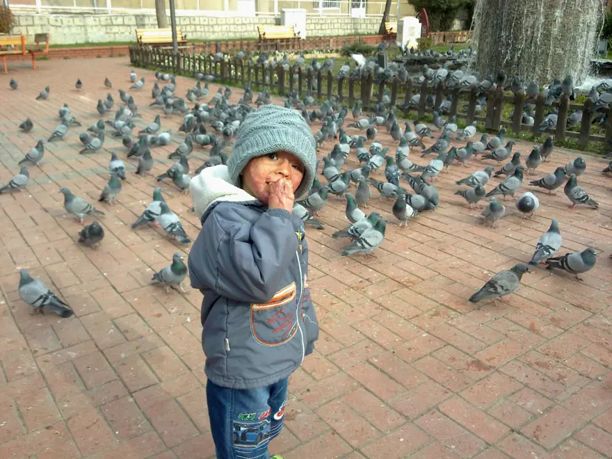 8 yıl önce yanan odayı dava bitmediği için külleriyle kilitli tutuyorlar 9