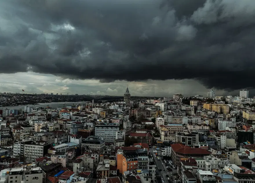 İstanbul’un üzerini yağmur bulutları kapladı 3