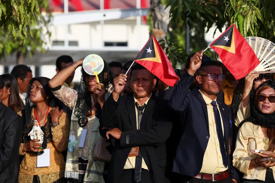 PAP'YI AĞIRLAMANIN BEDELİ 5