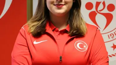 Milli atıcı İlayda Nur Çürük, Avrupa gençler şampiyonu oldu